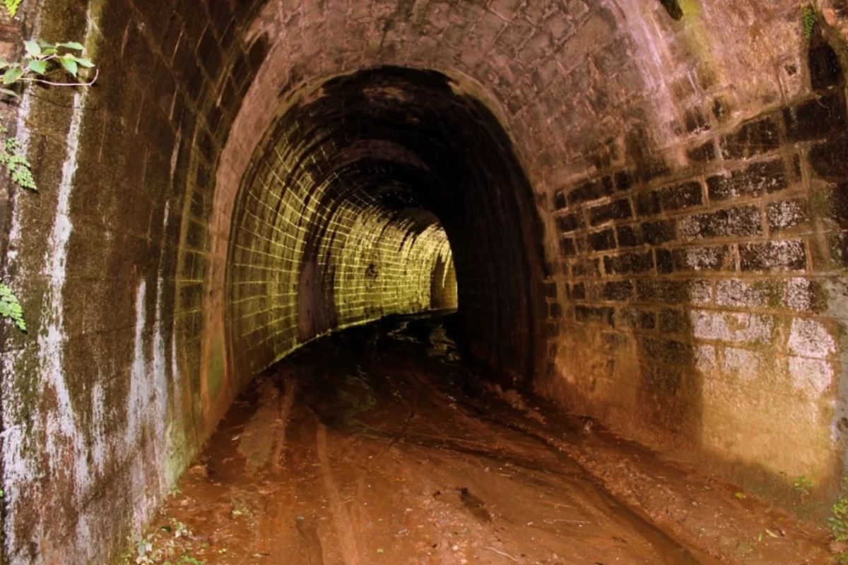 Túnel Velho de Ipiabas